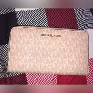 Michael kors baby pink wallet